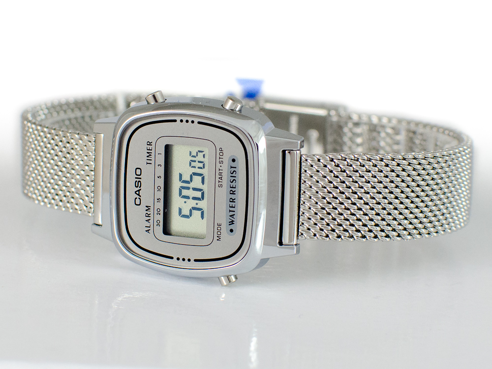 Elektroniczny srebrny zegarek casio Vintage LA670WEM-7EF